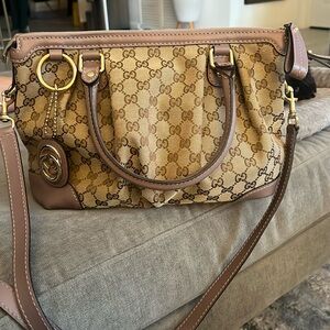 Gucci Camvas Medium Sukey Satchel- authentic